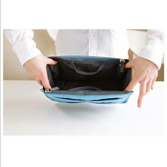 Weekend Deal !! 2 Amazing Cosmetic Bag - Picture 4 of 8
